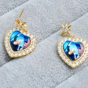 Trump rhinestone heart earrings ! NWT !